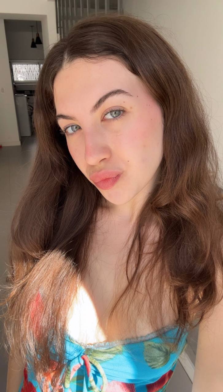 Nude girl Amber in Dongguan