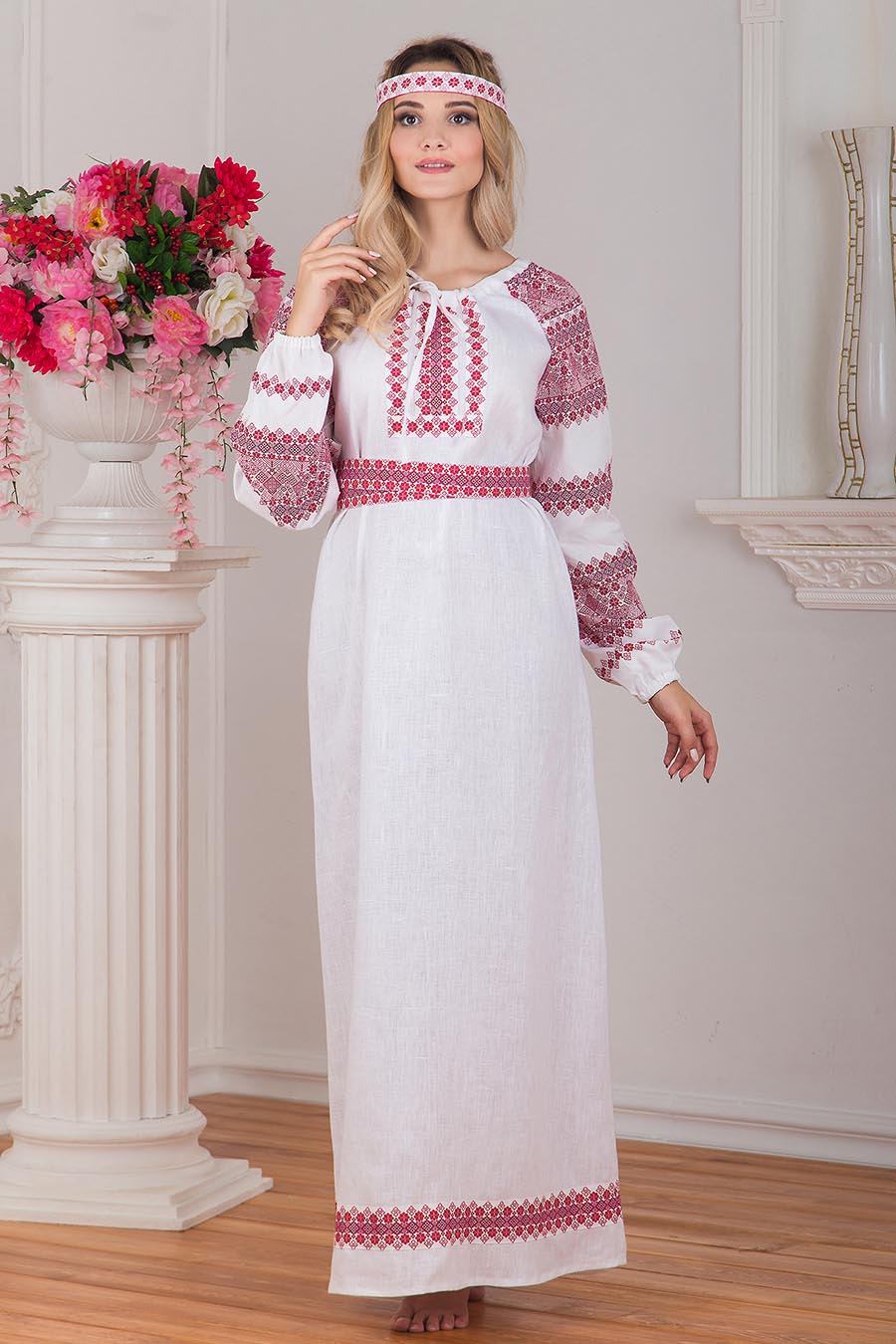 A playful frame from Women in Slavic costumes — online in Dongguan